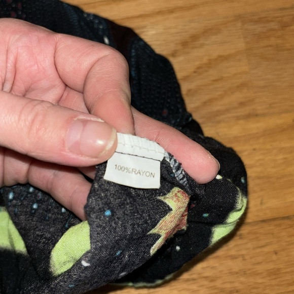 Red peacock eye design halter dress. Simply gorgeous - Picture 5 of 6